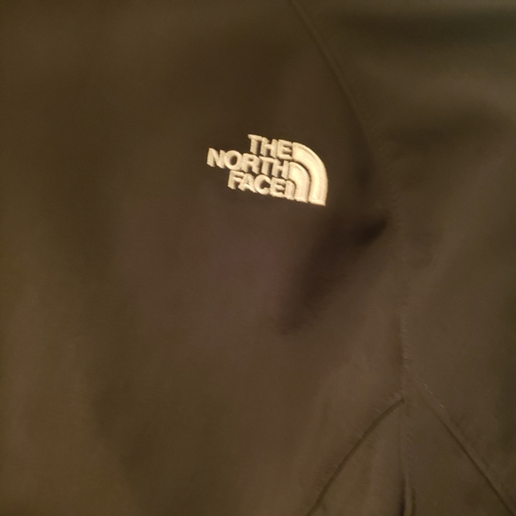 The North Face Never Stop Exploring Black Jacket - Picture 5 of 11
